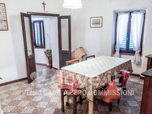 Palazzo in vendita a Unione dei Comuni Montani Amiata Grossetana, Semproniano