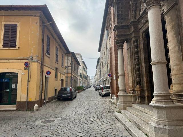 Palazzo in vendita a Rione Porto, Marche