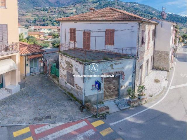 Palazzo in vendita a Pozzi, Seravezza