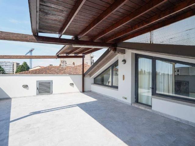 Palazzo in vendita a Paderno, Seriate
