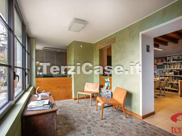 Palazzo in vendita a Paderno, Seriate