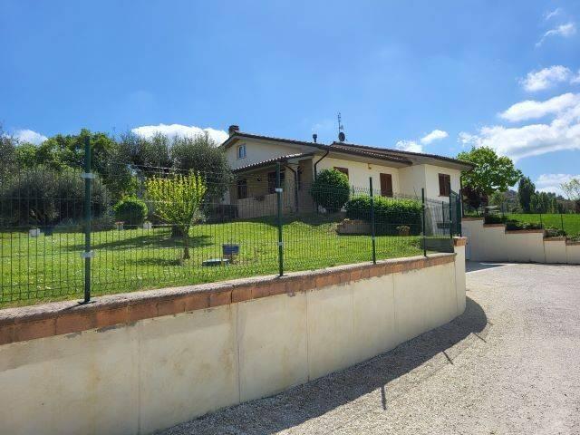 Palazzo in vendita a Marche, Ancona