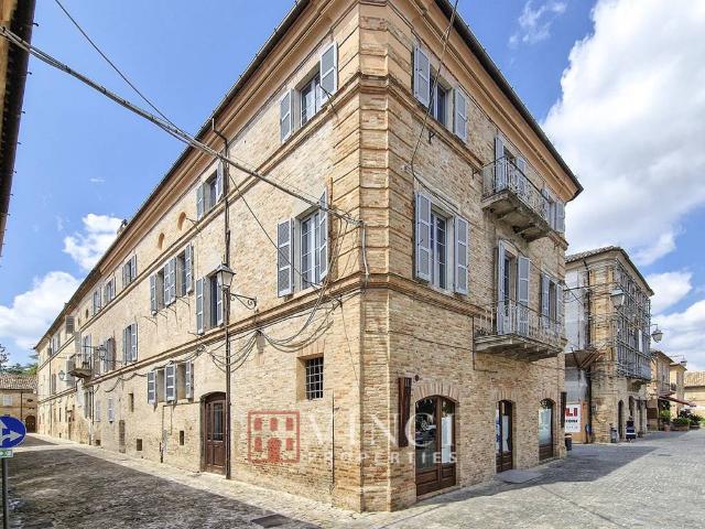 Palazzo in vendita a Marche, Fermo