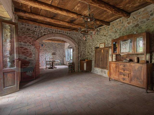 Palazzo in vendita a Sessa Aurunca, Campania