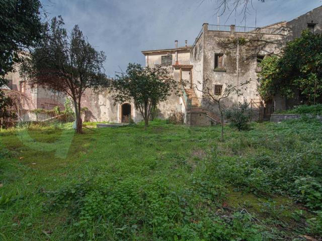 Palazzo in vendita a Sessa Aurunca, Campania