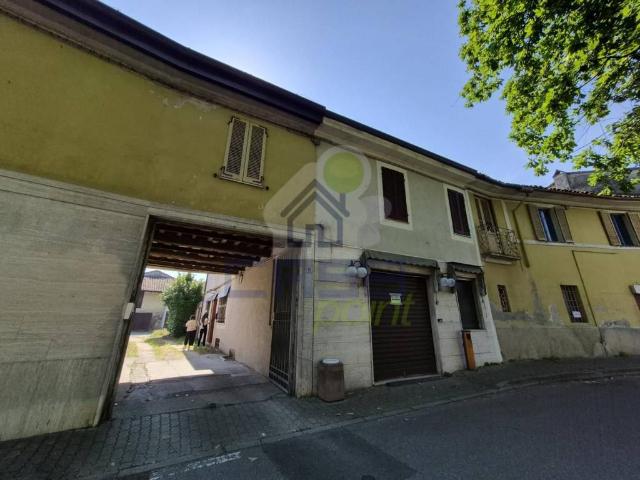 Palazzo in vendita a Sesto Ed Uniti, Lombardia