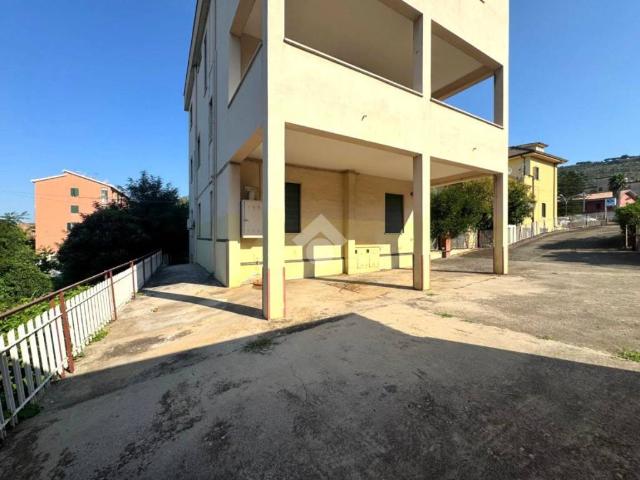 Palazzo in vendita a Sezze, Lazio
