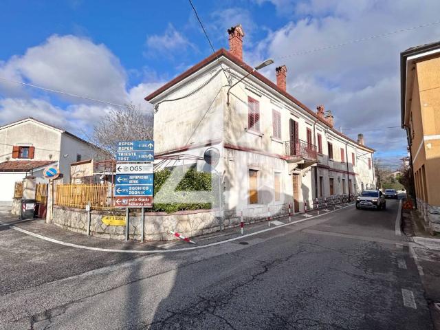 Palazzo in vendita a Sgonico, Friuli-Venezia Giulia