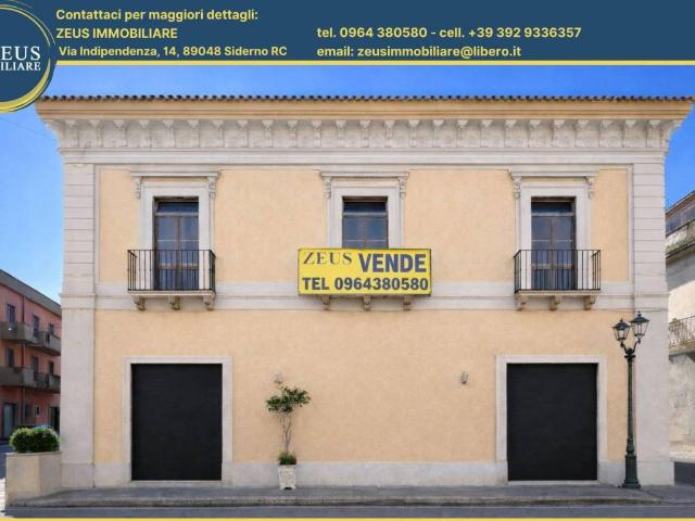 Palazzo in vendita a Siderno, Reggio Calabria