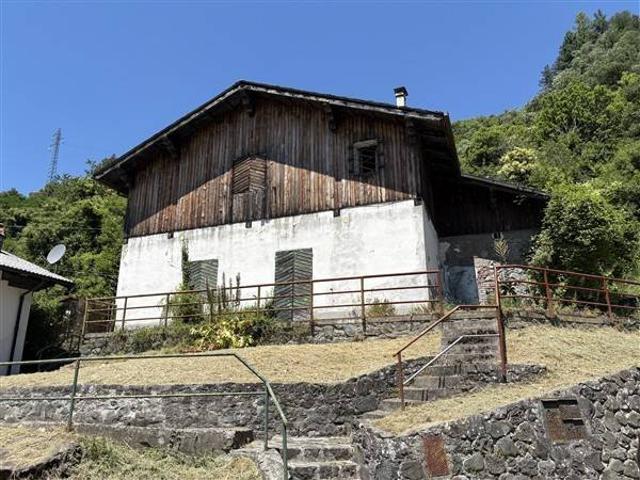 Palazzo in vendita a Unione Comuni Garfagnana, Giuncugnano