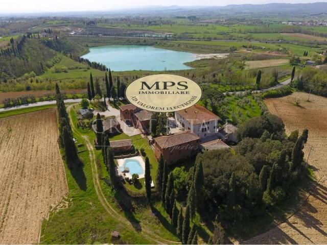 Palazzo in vendita a Pieve Di Sinalunga, Toscana