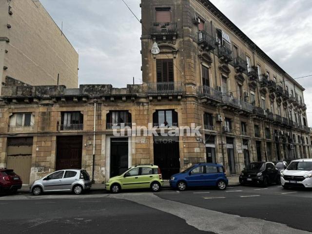 Palazzo in vendita a Santa Lucia, Siracusa