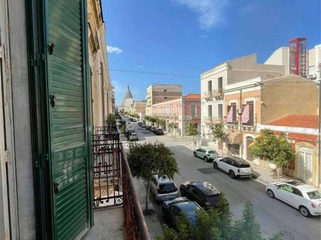 Palazzo in vendita a Santa Lucia, Siracusa