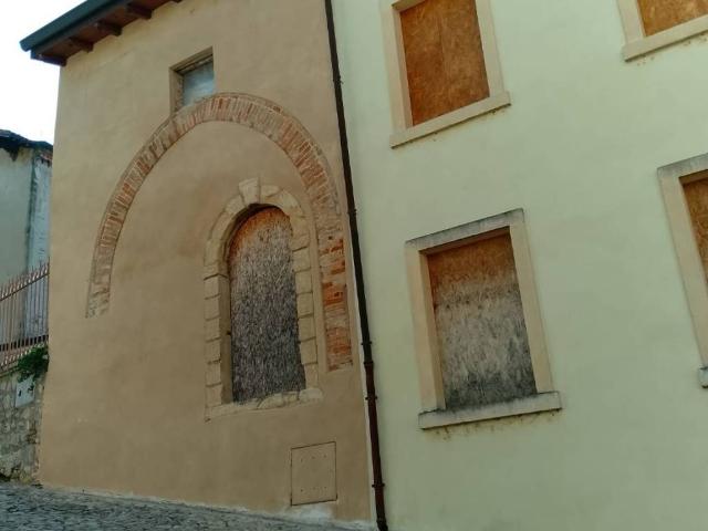 Rustico in vendita a Soave, Verona
