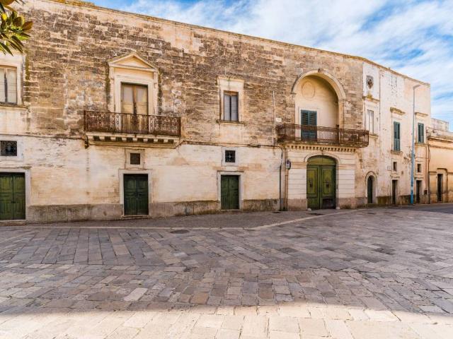 Palazzo in vendita a Puglia, Lecce