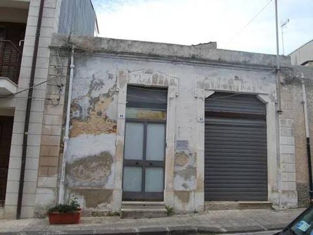 Palazzo in vendita a Solarino, Siracusa