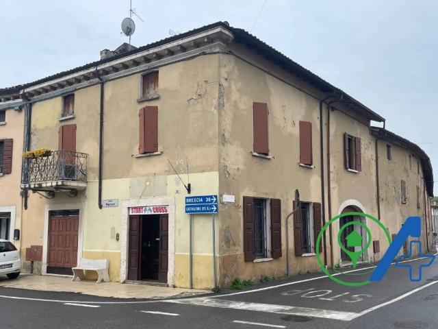 Palazzo in vendita a Solferino, Lombardia