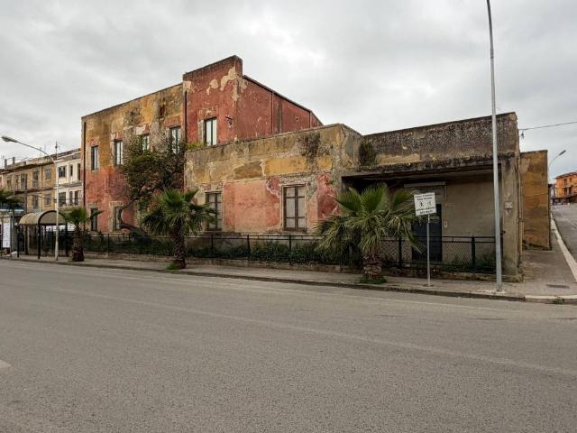 Palazzo in vendita a Sommatino, Sicilia