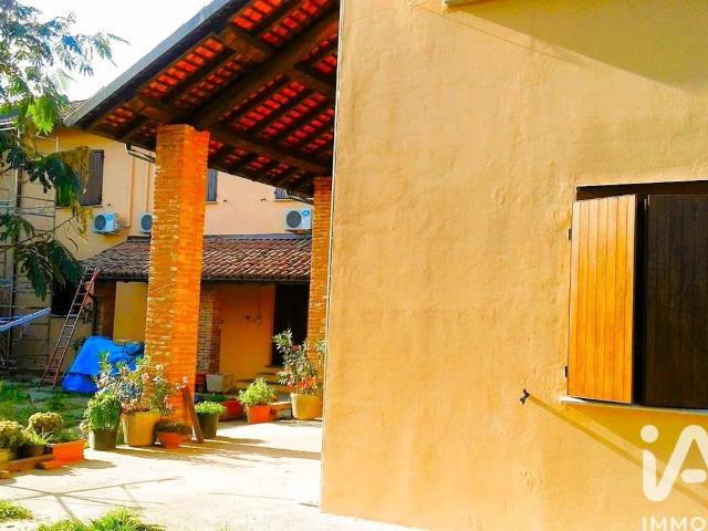 Palazzo in vendita a Sommo, Lombardia
