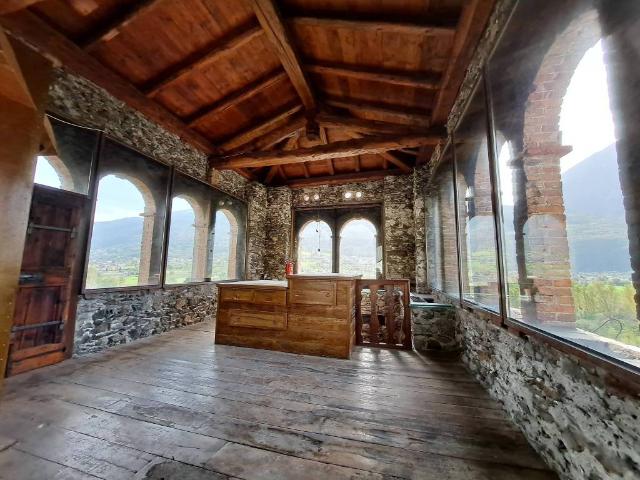 Palazzo in vendita a Sondrio, Lombardia