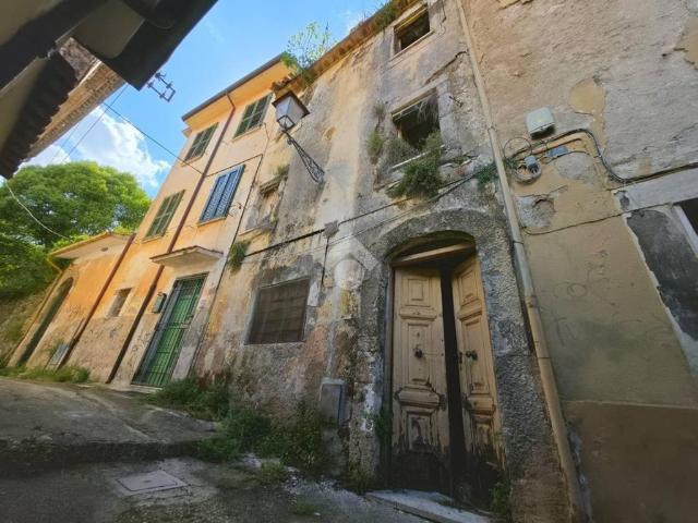Palazzo in vendita a Sora, Lazio
