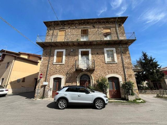 Palazzo in vendita a Sora, Lazio