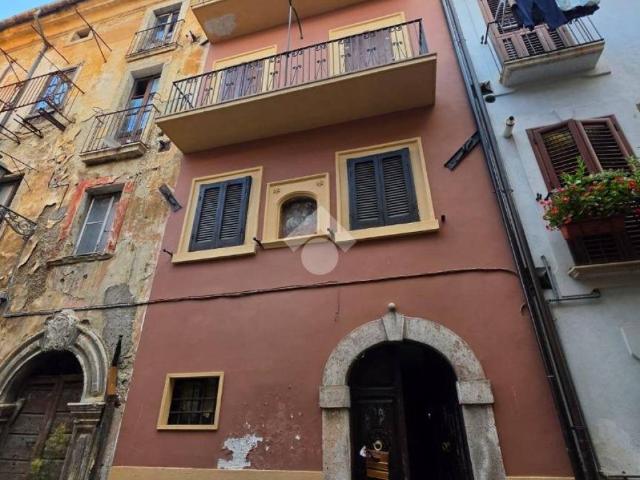 Palazzo in vendita a Sora, Frosinone