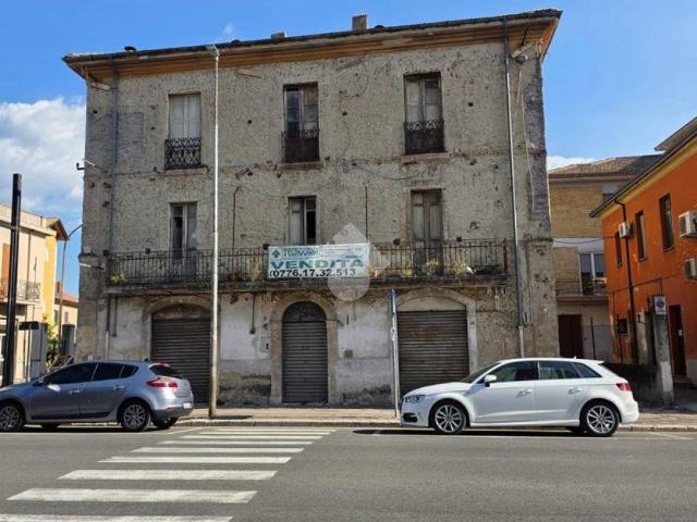 Palazzo in vendita a Sora, Frosinone