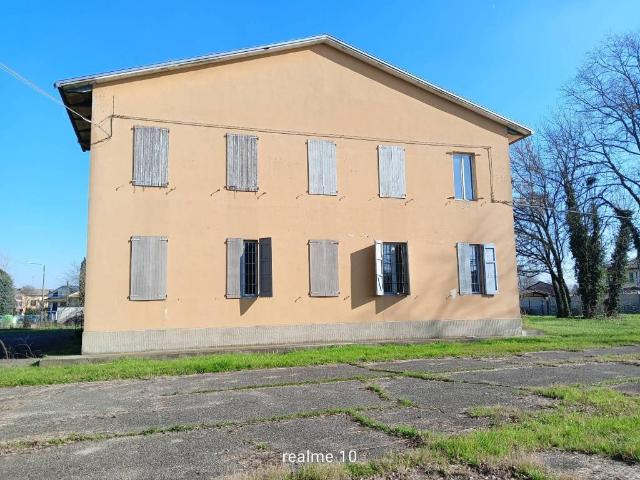 Palazzo in vendita a Sorbolo Mezzani, Mezzano Inferiore
