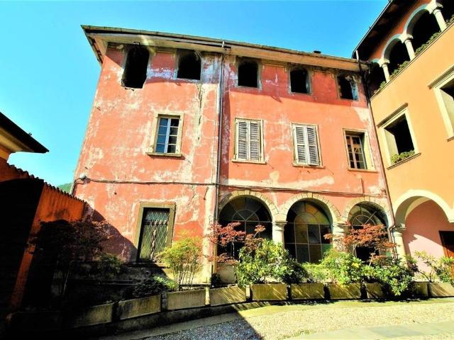 Palazzo in vendita a Piazza, Sovere