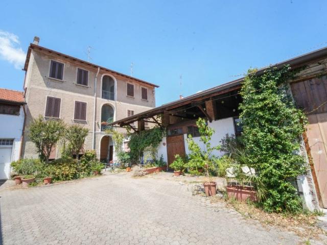 Palazzo in vendita a Sovico, Lombardia
