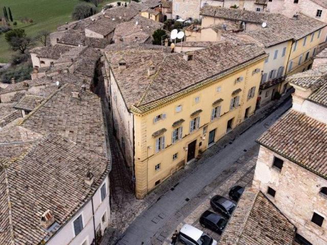 Palazzo in vendita a Spello, Umbria