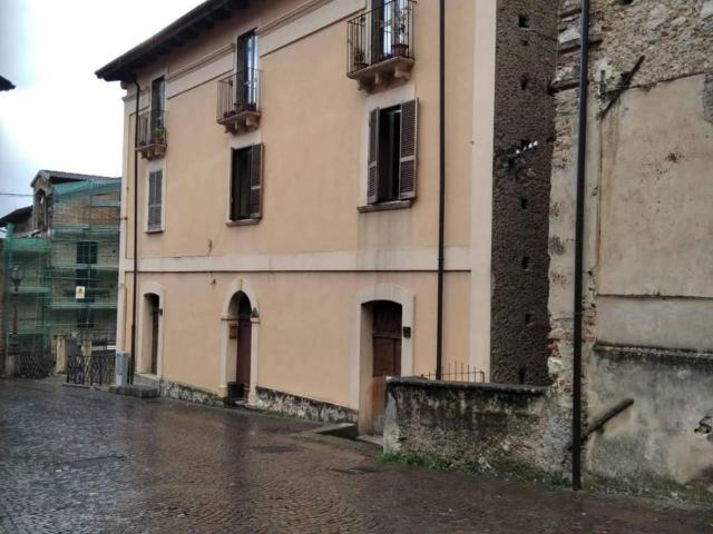 Palazzo in vendita a Calabria, Cosenza