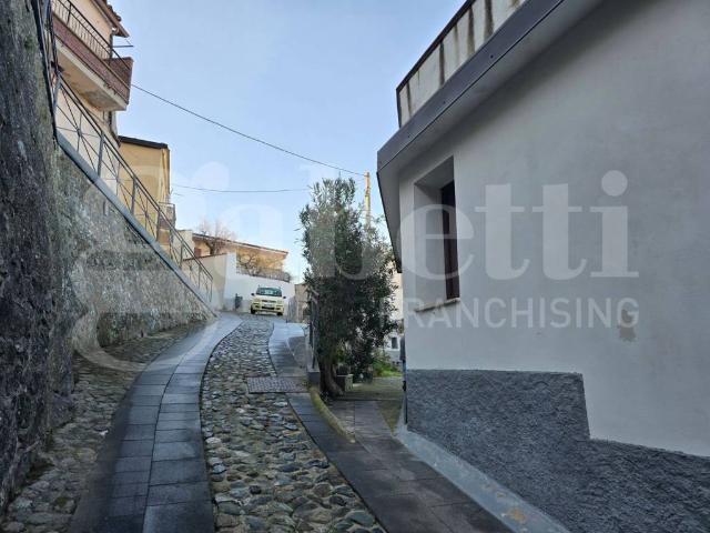 Palazzo in vendita a Calabria, Catanzaro