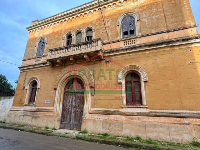 Palazzo in vendita a Puglia, Lecce