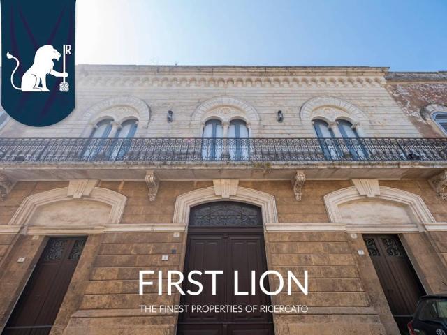 Palazzo in vendita a Puglia, Lecce