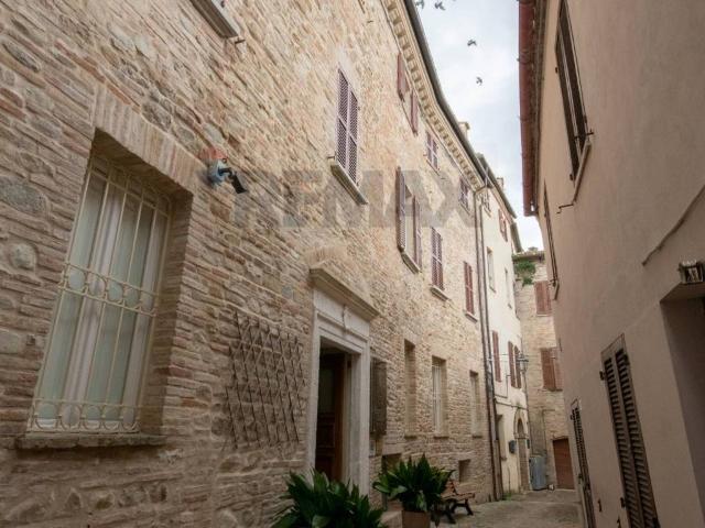 Palazzo in vendita a Marche, Ancona
