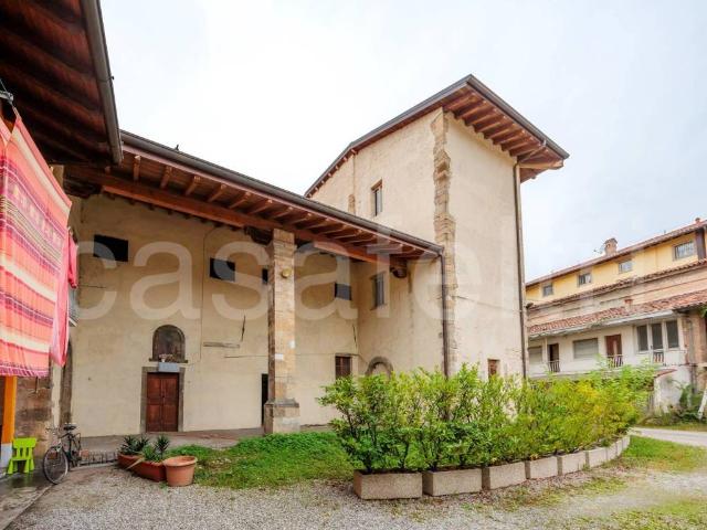 Palazzo in vendita a Stezzano, Lombardia