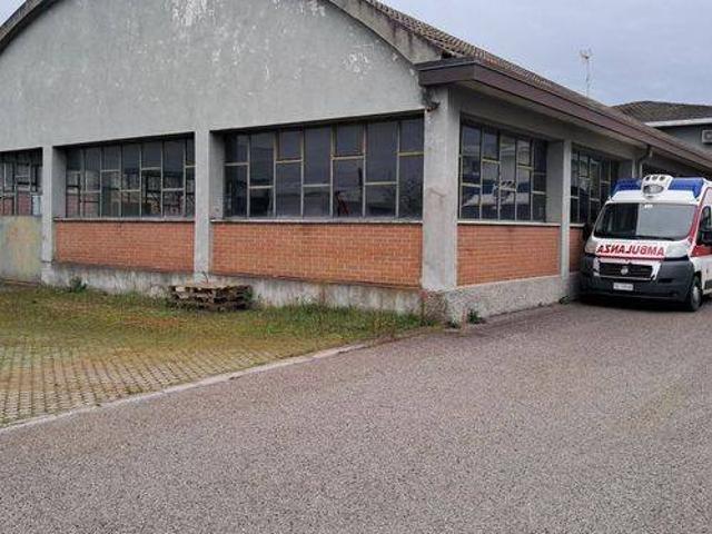 Palazzo in vendita a Previano, Stradella