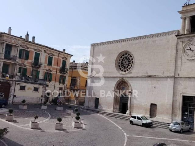 Palazzo in vendita a Sulmona, Abruzzo