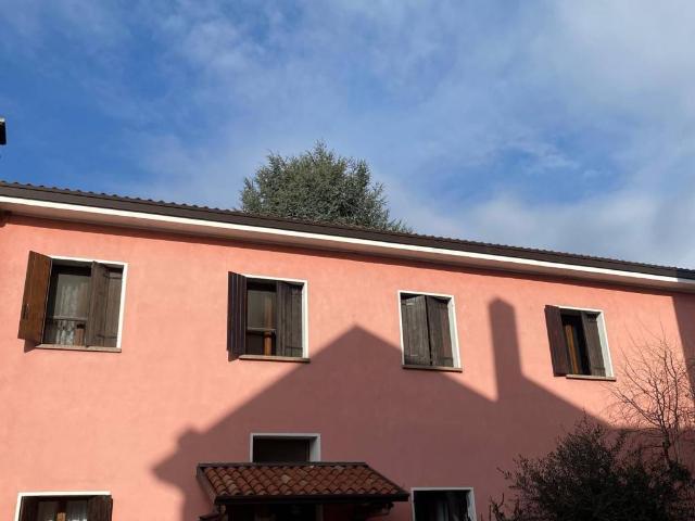 Palazzo in vendita a Susegana, Veneto