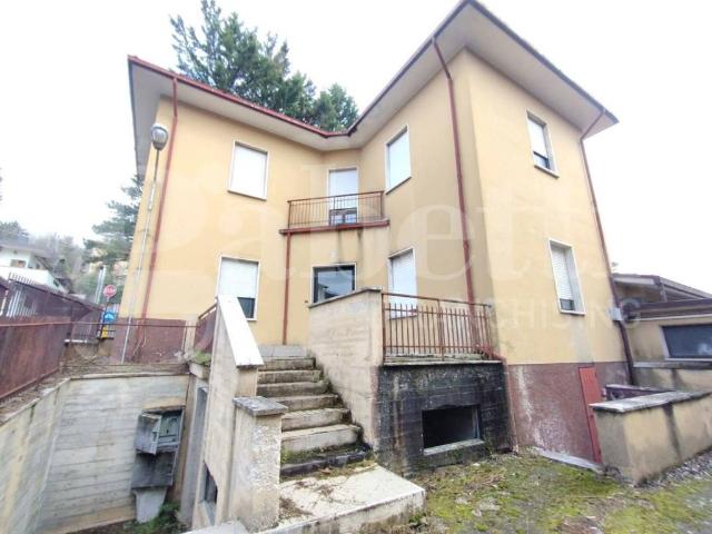 Palazzo in vendita a Tagliacozzo, Abruzzo