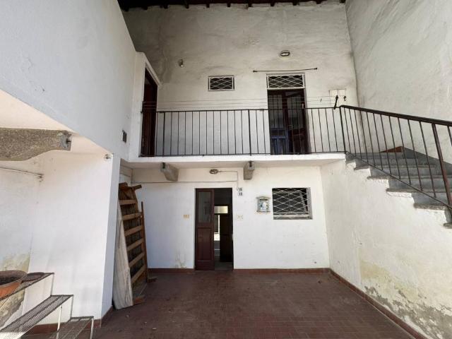 Palazzo in vendita a Cheglio, Taino