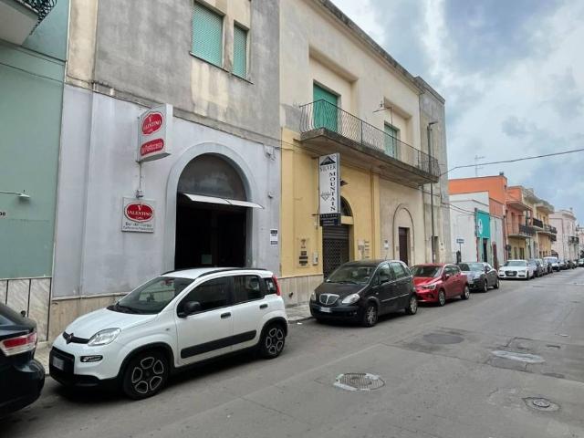 Palazzo in vendita a Puglia, Lecce