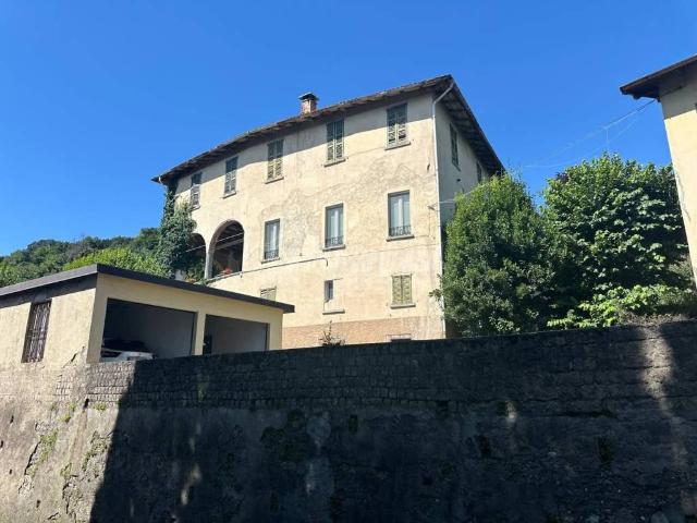 Palazzo in vendita a Gilasca, Tavernerio