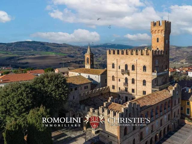 Palazzo in vendita a Marche, Pesaro E Urbino