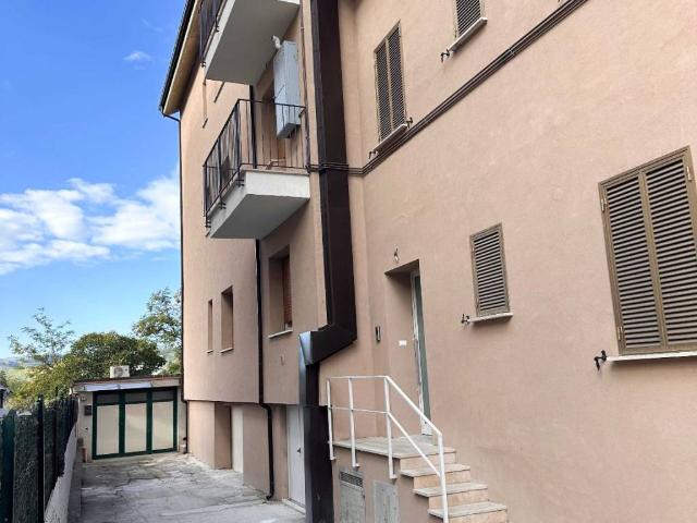 Palazzo in vendita a Contrada De Contro, Teramo