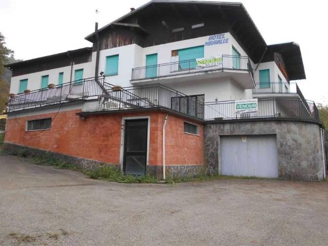 Palazzo in vendita a Terenzo, Reggio Emilia