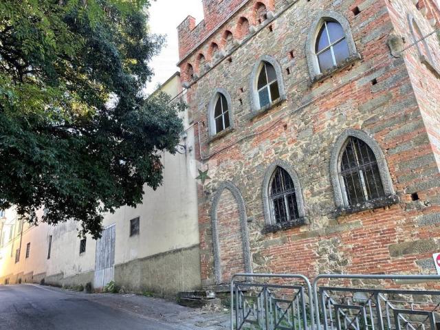 Palazzo in vendita a Terranuova Bracciolini, Toscana