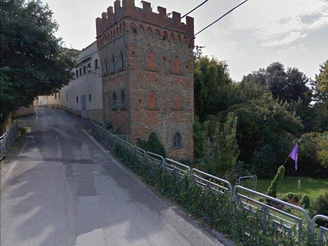 Palazzo in vendita a Terranuova Bracciolini, Toscana